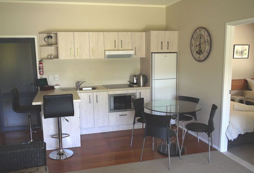 Bay Of Islands Holiday Apartments 9