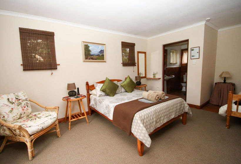 Pension The Village Lodge 12