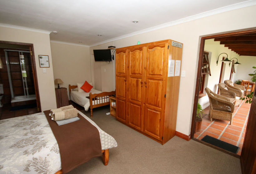 Pension The Village Lodge 13