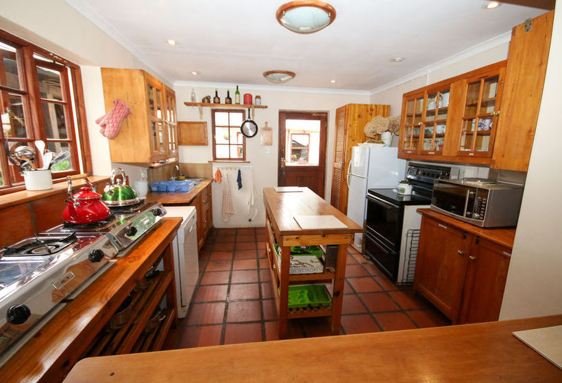 Pension The Village Lodge 4