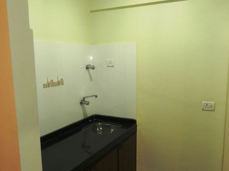 Hotel Reeva Regency 13