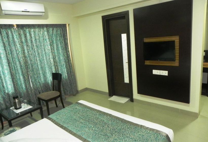 Hotel Reeva Regency 8