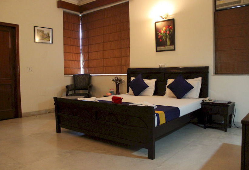 Hotel Oyo Rooms Arjun Marg 8