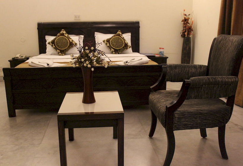 Hotel Oyo Rooms Arjun Marg 9