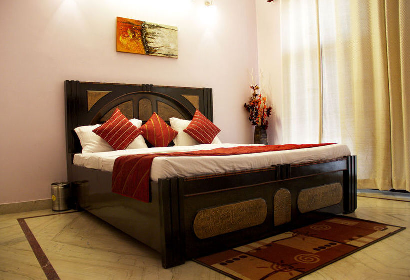 Hotel Oyo Rooms Garden Villas 4