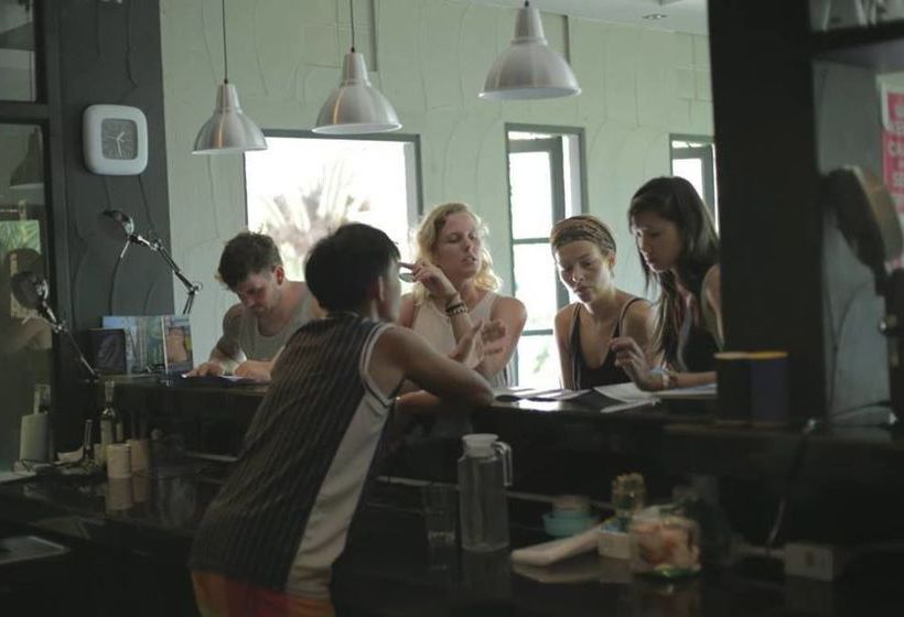 Monkey Dive Hostel Khaolak