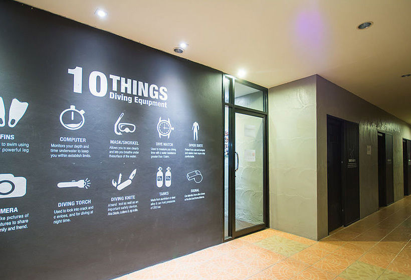 Monkey Dive Hostel Khaolak 13