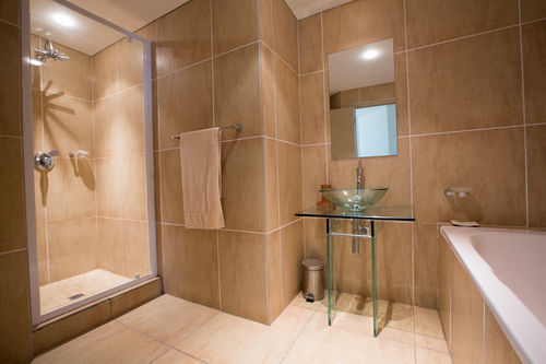 Loddey's Apartments 10