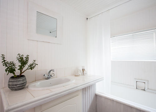 Loddey's Apartments 11