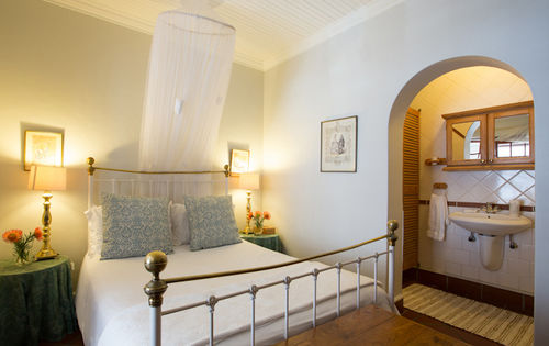 Loddey's Apartments 18