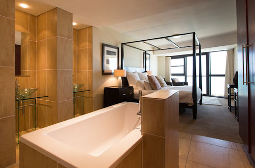 Loddey's Apartments 9