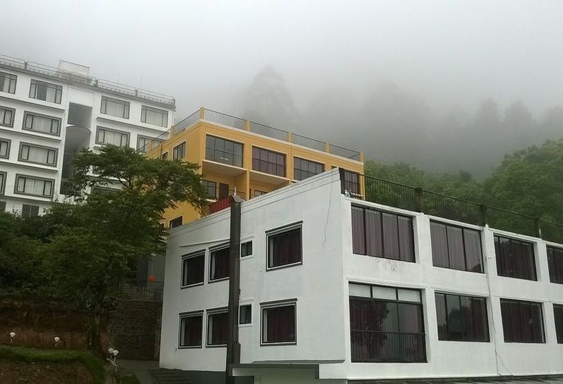 Hotel Leisure Vacations The Club Munnar 10