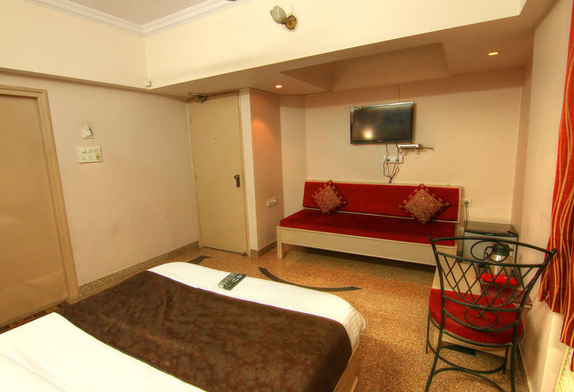 Hotel Zo Rooms Goregaon Railway Station 7