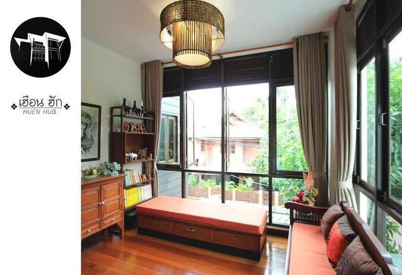 Hotel Huen Hug Chiang Mai Saraphi