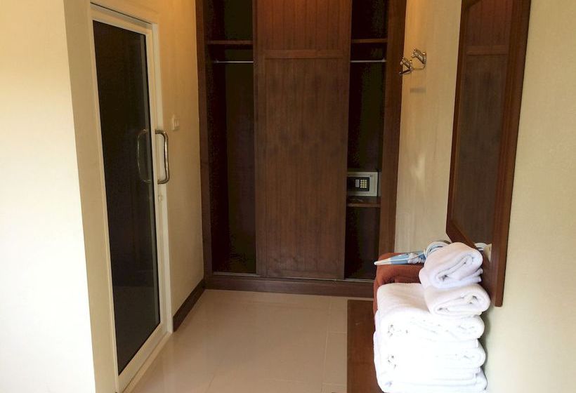 Hotel Phuket Airport Villa 12