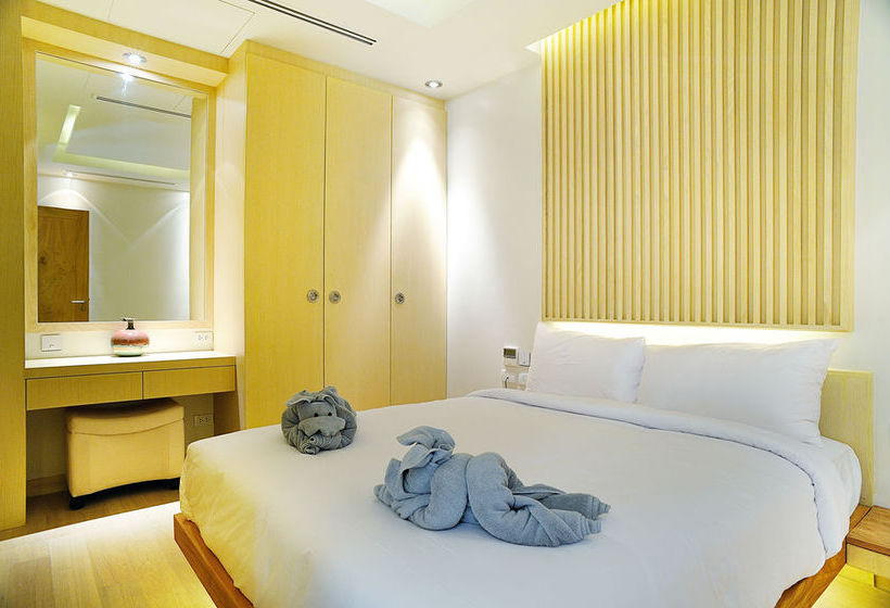 Hotel Beachfront Phuket 10