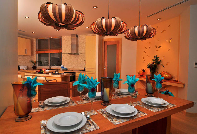 Hotel Beachfront Phuket 12