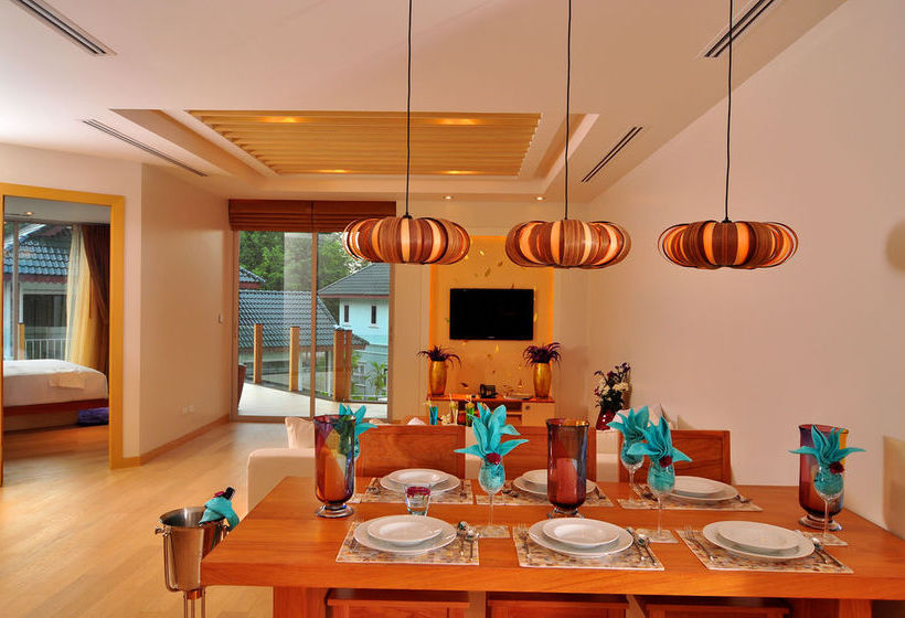 Hotel Beachfront Phuket 13