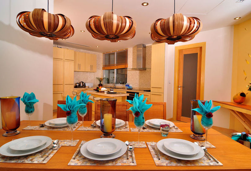 Hotel Beachfront Phuket 14