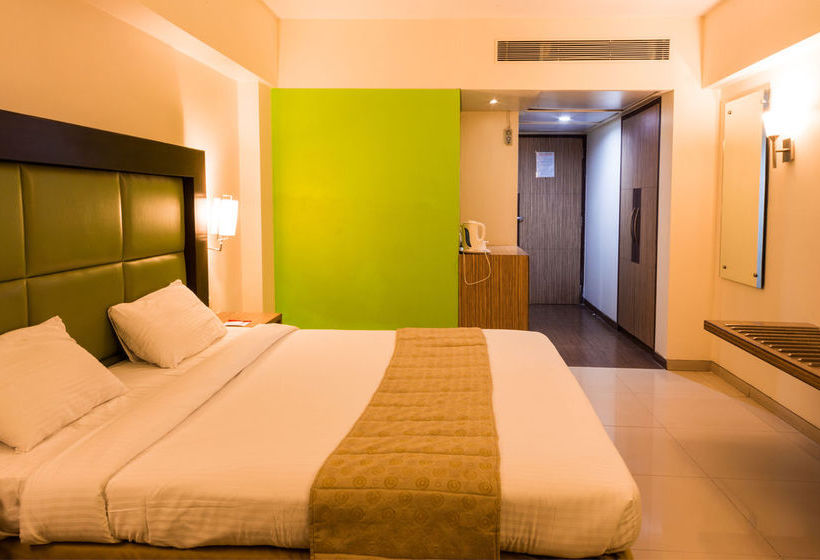 Hotel Oyo Premium Navi Mumbai Palm Beach Road 12