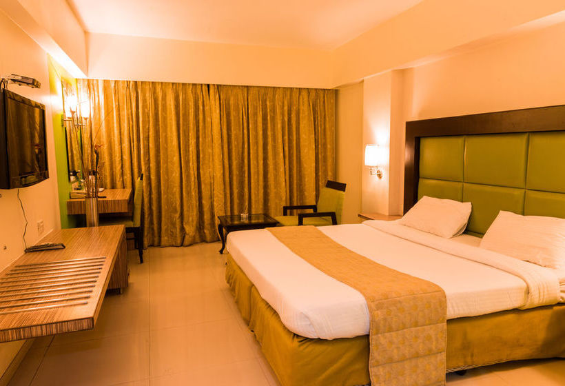 Hotel Oyo Premium Navi Mumbai Palm Beach Road 13