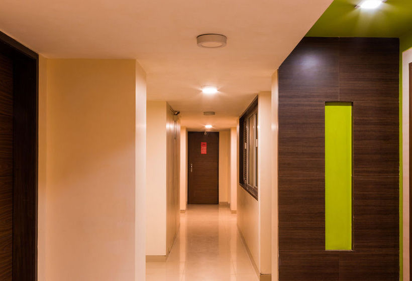 Hotel Oyo Premium Navi Mumbai Palm Beach Road 15