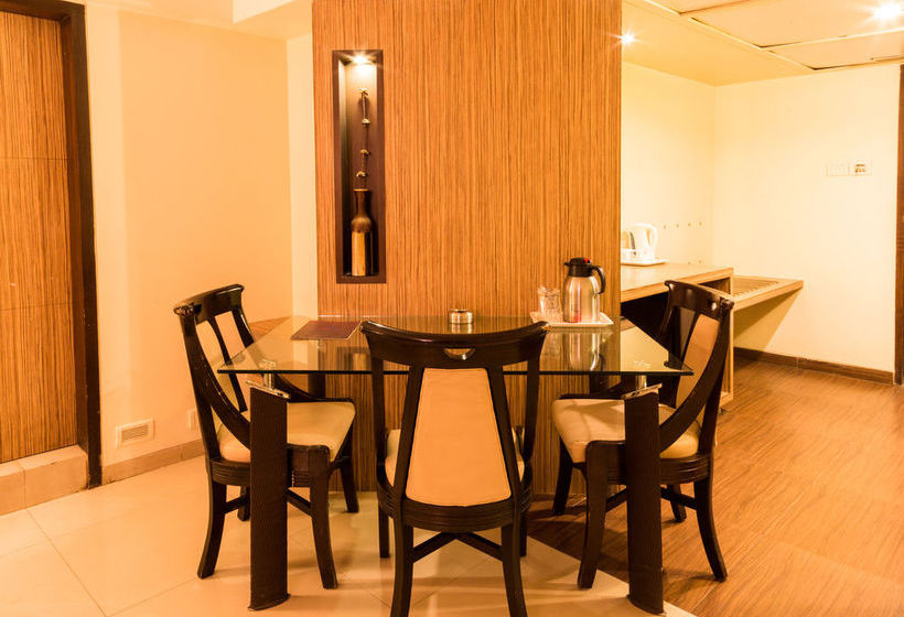 Hotel Oyo Premium Navi Mumbai Palm Beach Road 16