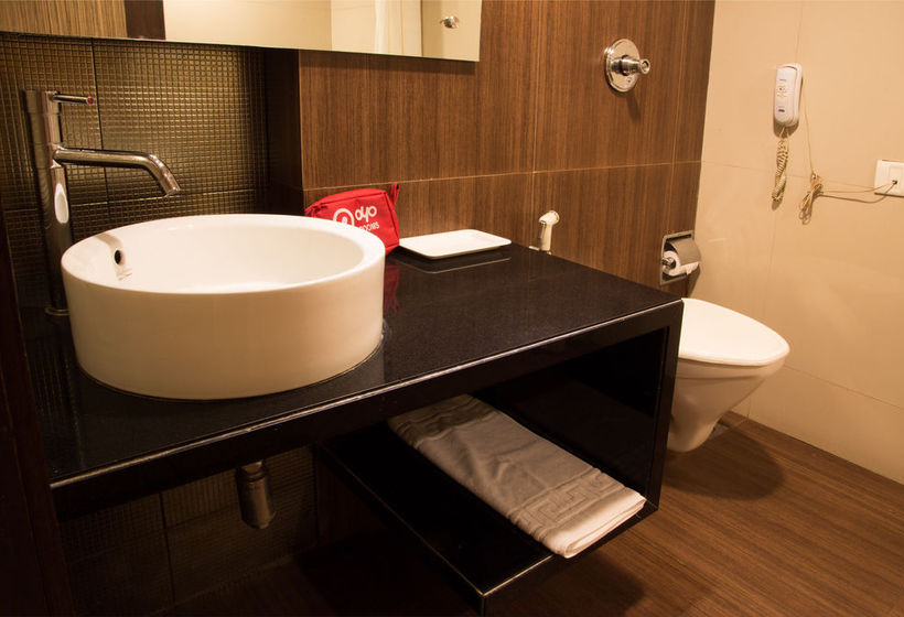 Hotel Oyo Premium Navi Mumbai Palm Beach Road 4