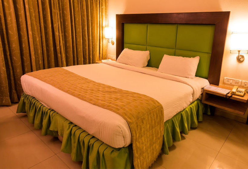Hotel Oyo Premium Navi Mumbai Palm Beach Road 5