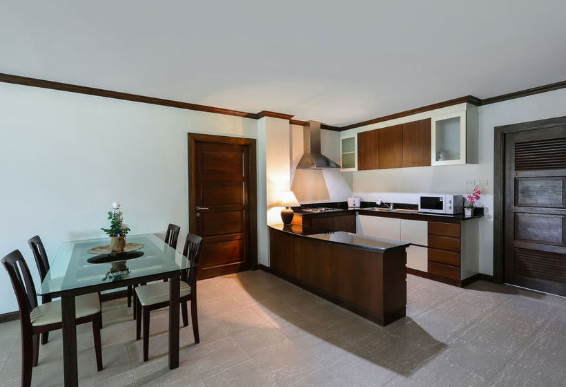 Karon View Royal Lotus 13