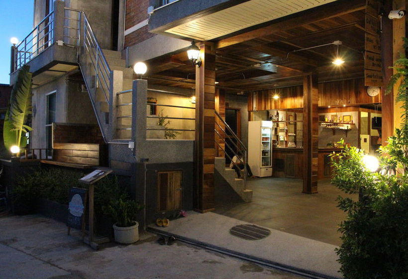 Hotel The Noi Guesthouse Koh Lipe 8