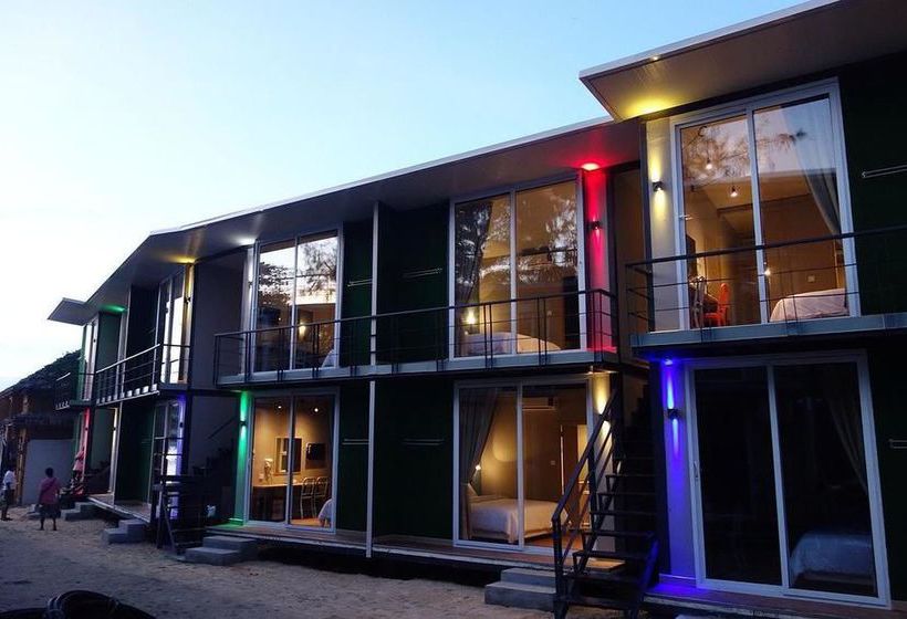 Hotel The Beacha Club 13