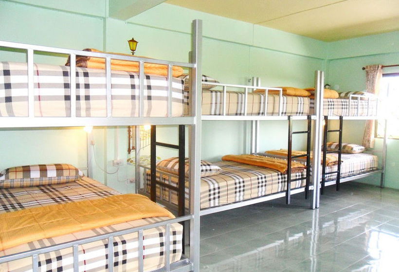 Hotel Baan Nisarine 11