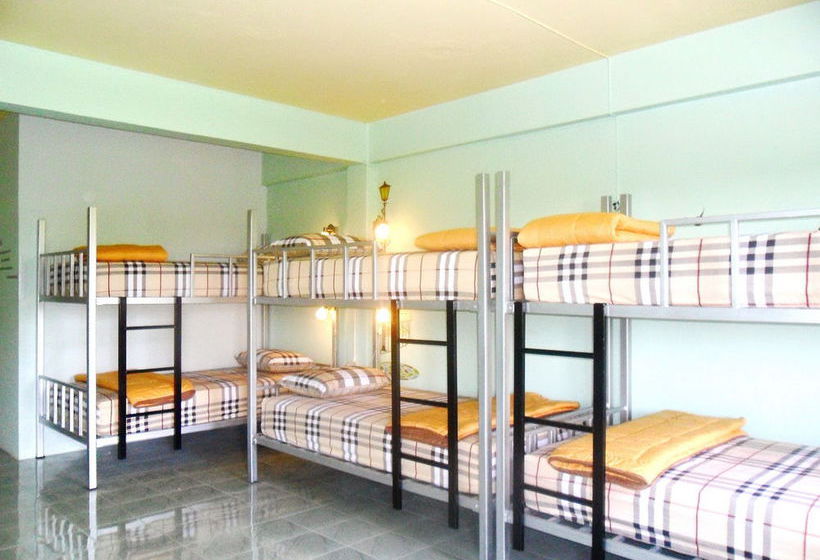 Hotel Baan Nisarine 12