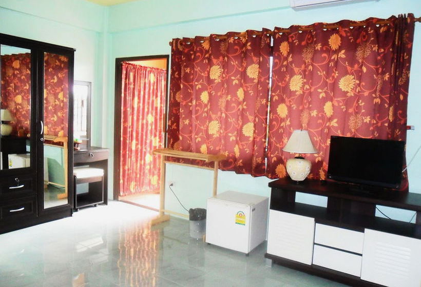 Hotel Baan Nisarine 16