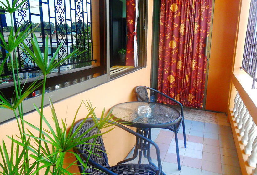 Hotel Baan Nisarine 17