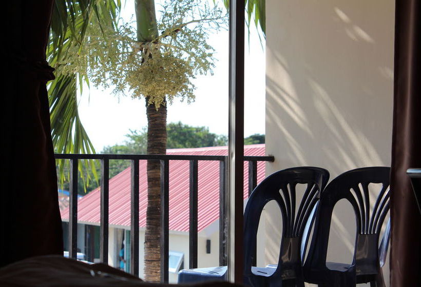 Hotel Baan Kaew Ruen Khwan 3