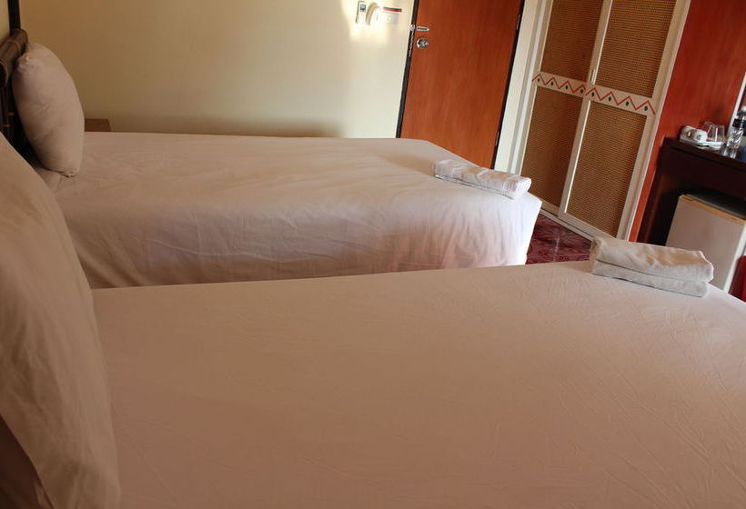 Hotel Baan Kaew Ruen Khwan 9