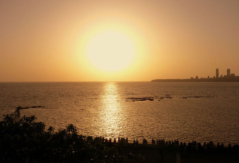 Sea Green South Hotel 11