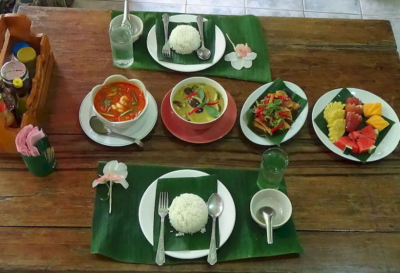 Pensão Tree Top River Huts 19