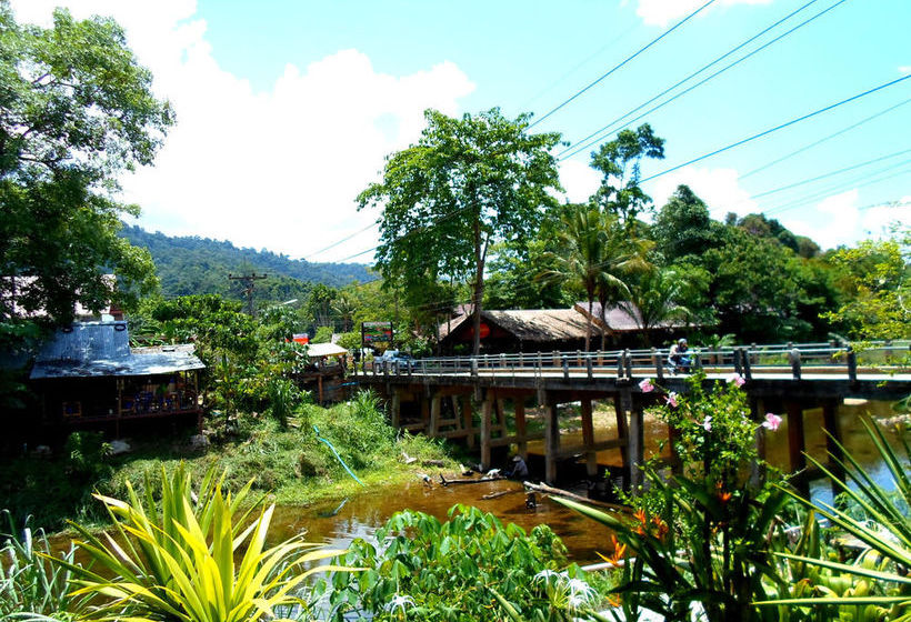 Hotel Baan Rimnam Resort Khao Sok 17