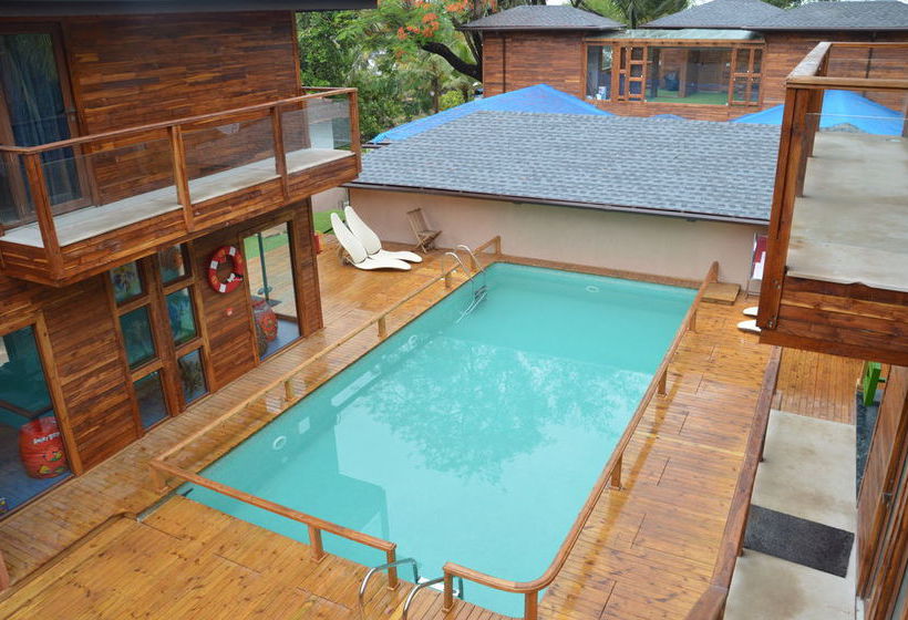 The Baga Beach Resort 11