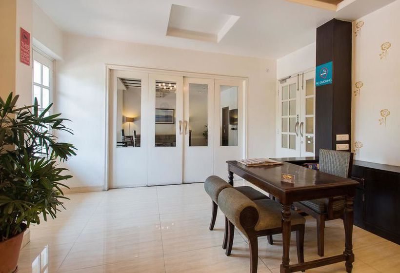 Hotel Oyo Premium World Trade Park 10