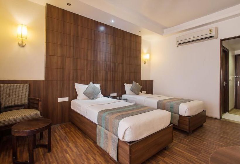 Hotel Oyo Premium World Trade Park 16