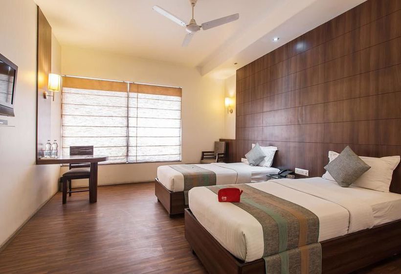 Hotel Oyo Premium World Trade Park 7