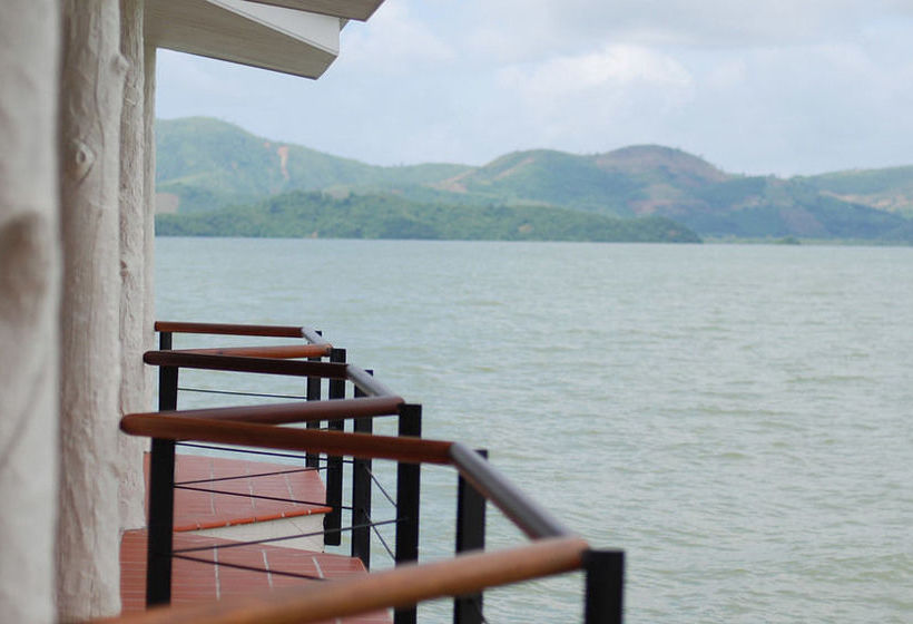 Hotel The Bluesky Resort @ Ranong