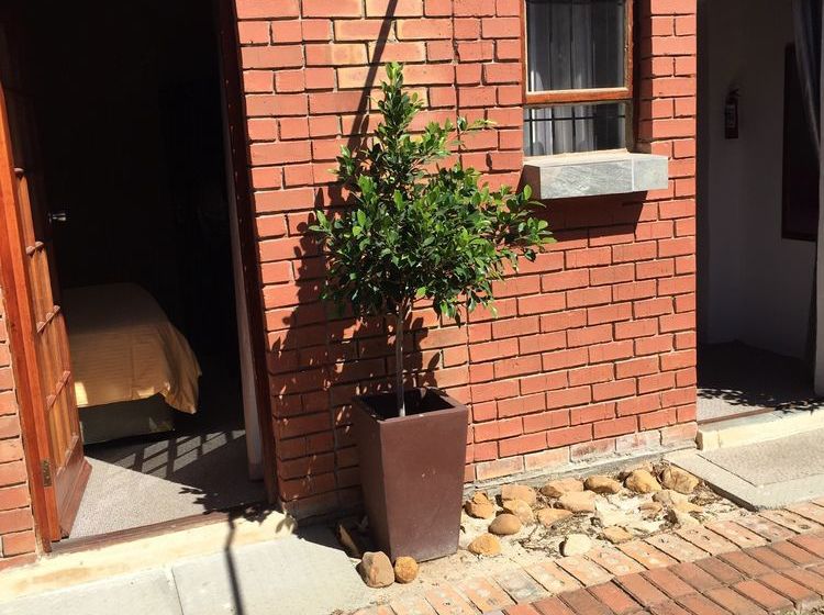 Pension One One Guest House 10