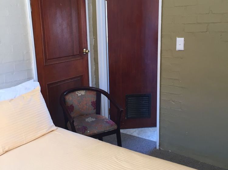 Pension One One Guest House 5