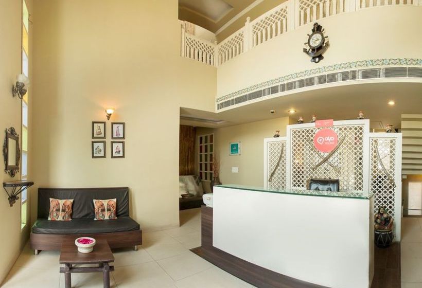 Hotel Oyo Rooms Aatish Market 13