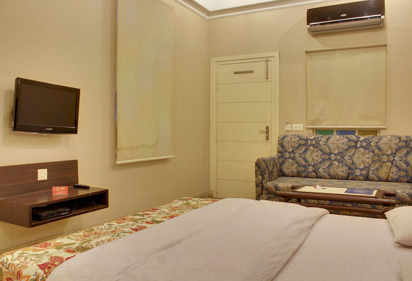 Hotel Oyo Rooms Aatish Market 20